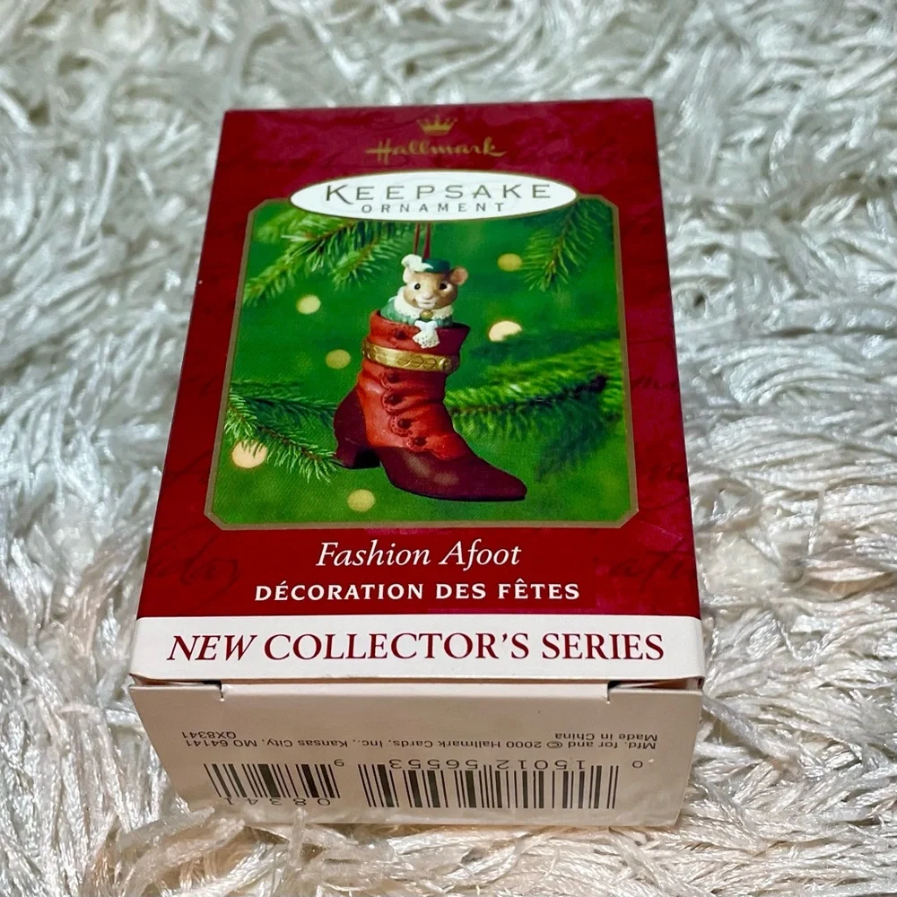 Hallmark 2000 FASHION AFOOT Ornament 1st Series Victorian Boot Mouse Hinged Box